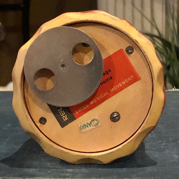 Reuge Anri Italy girl figurine with flute music box 1969 - Picture 8 of 11